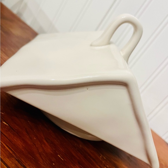 Rae Dunn HOUSE Birdhouse Cookie/Treat Jar - Picture 5 of 7